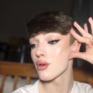 Meet your Posher, Thomas